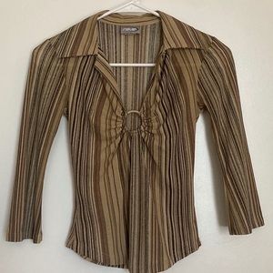 Screaming y2k in this shirt striped big collar XS